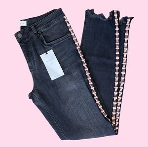 Zara NWT Premium Denim Faded Black Skinny Jeans with Pink trim Size 6